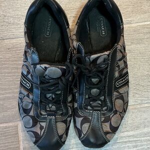 Coach Kirby Black and Gray Signature Patterned Sneakers Women’s Sz 9M Q999